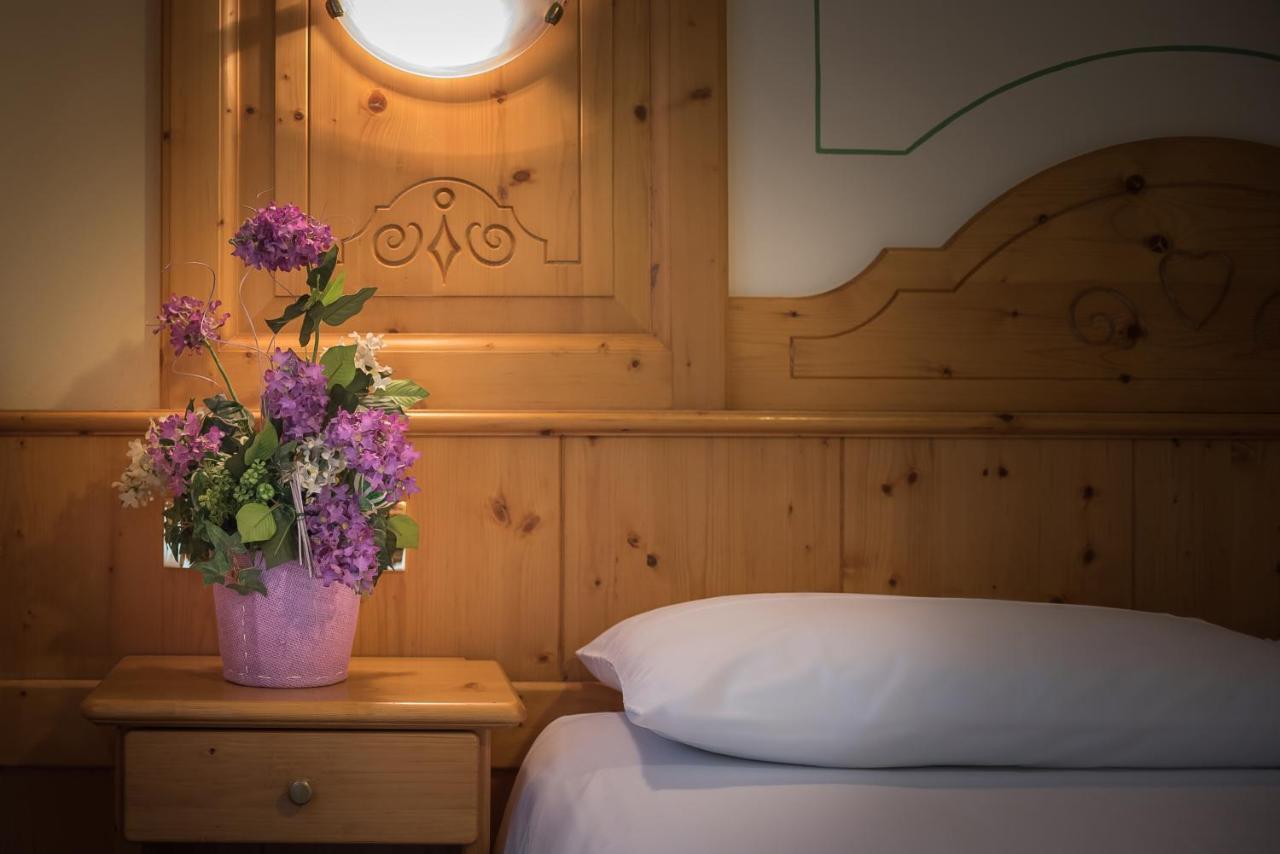Hotel Astoria Livigno Esterno foto